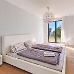 Casa Blanca En Bella Vista