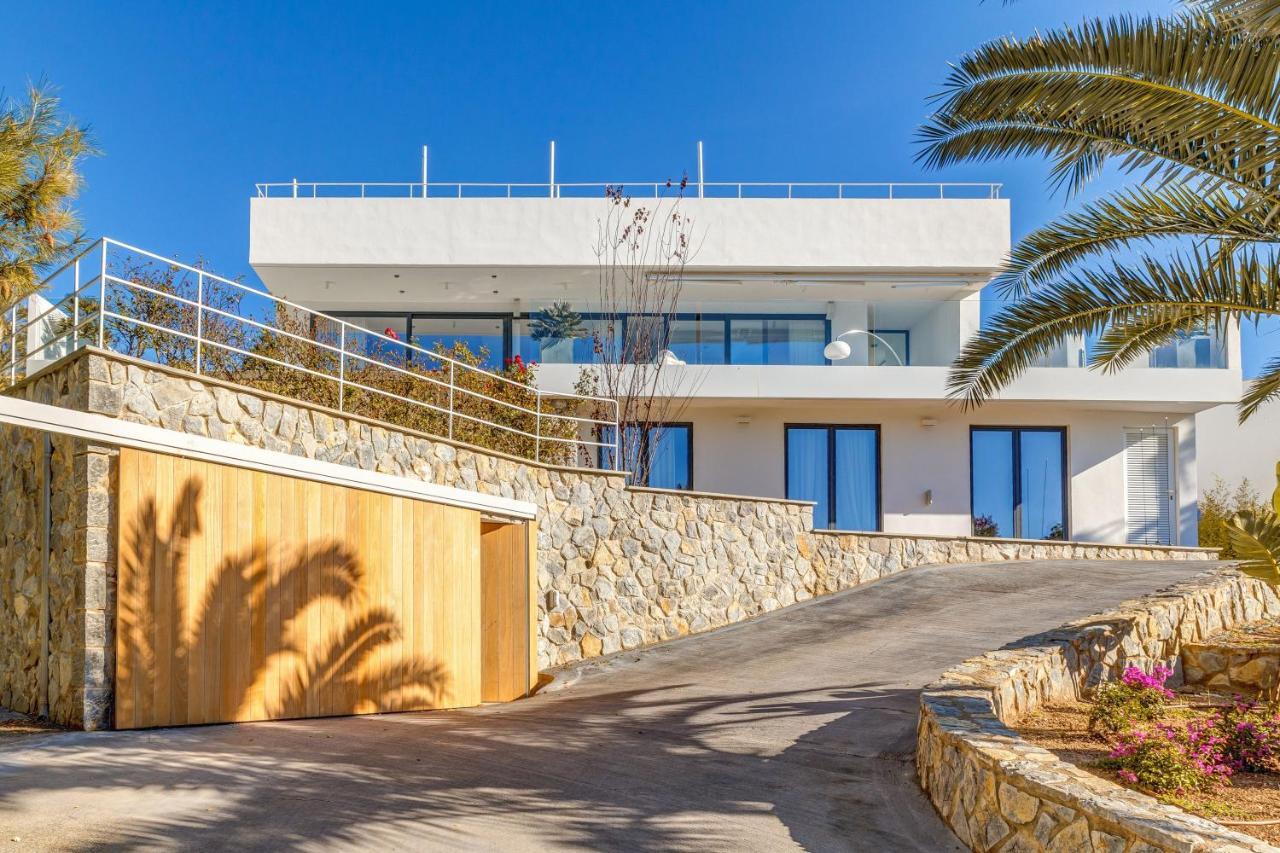 Villa Casa Blanca En Bella Vista *